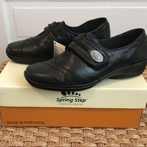 NWT Spring Step Confetti slip on loafer